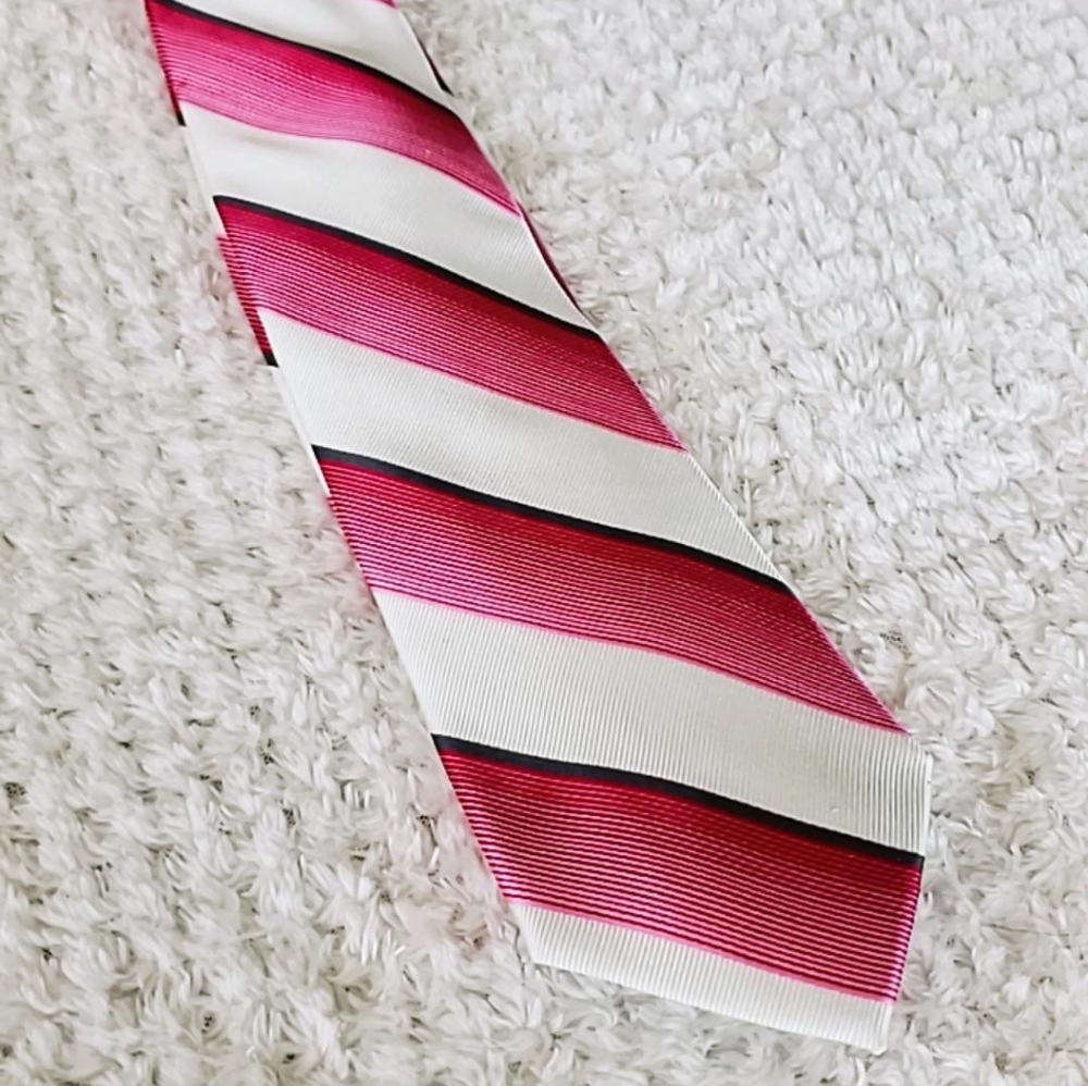 Express Men's Pink Diagonal Stripe Tie
